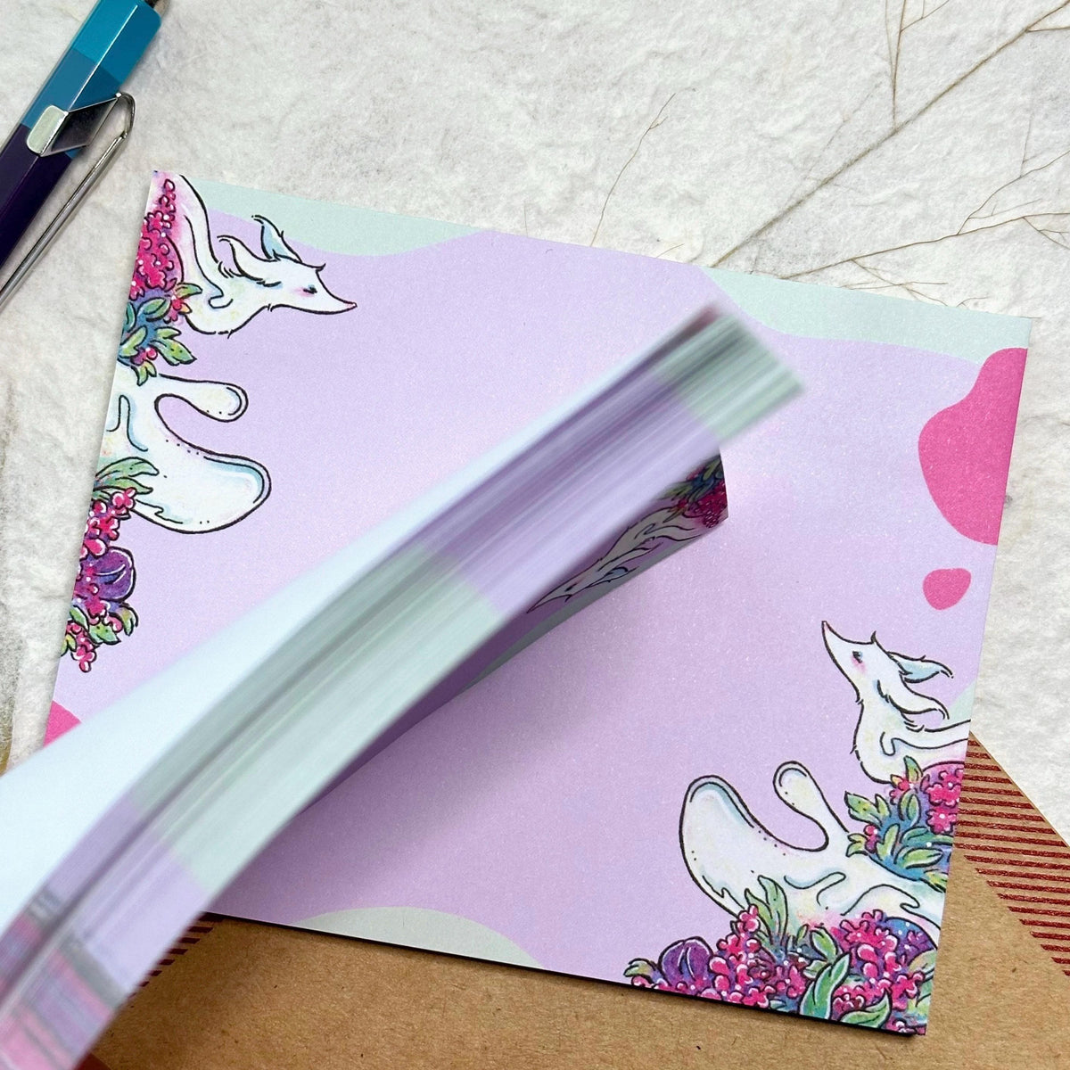 Smoke Fox - sticky notepad Alt View