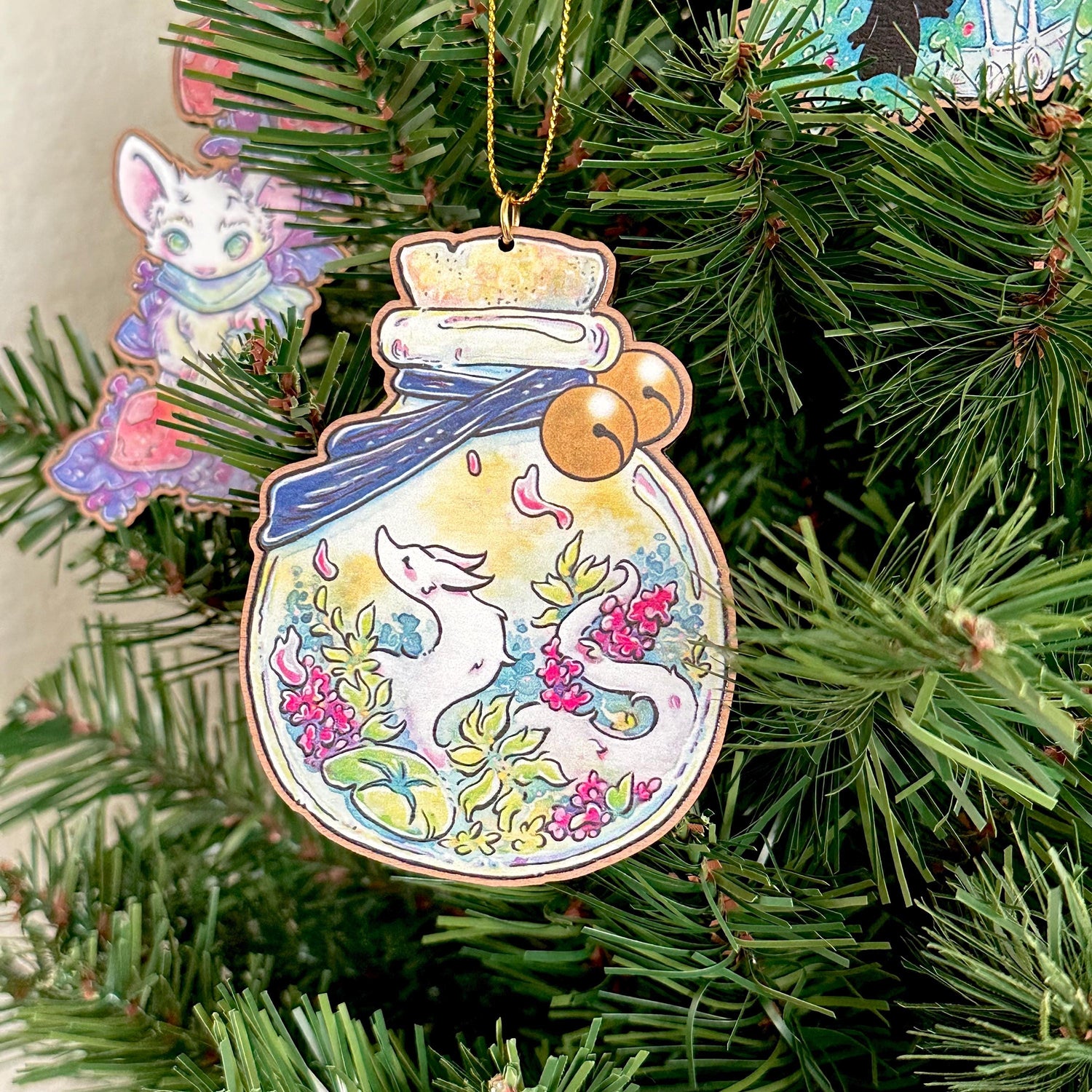 Smoke Fox Potion - Ornament Front view