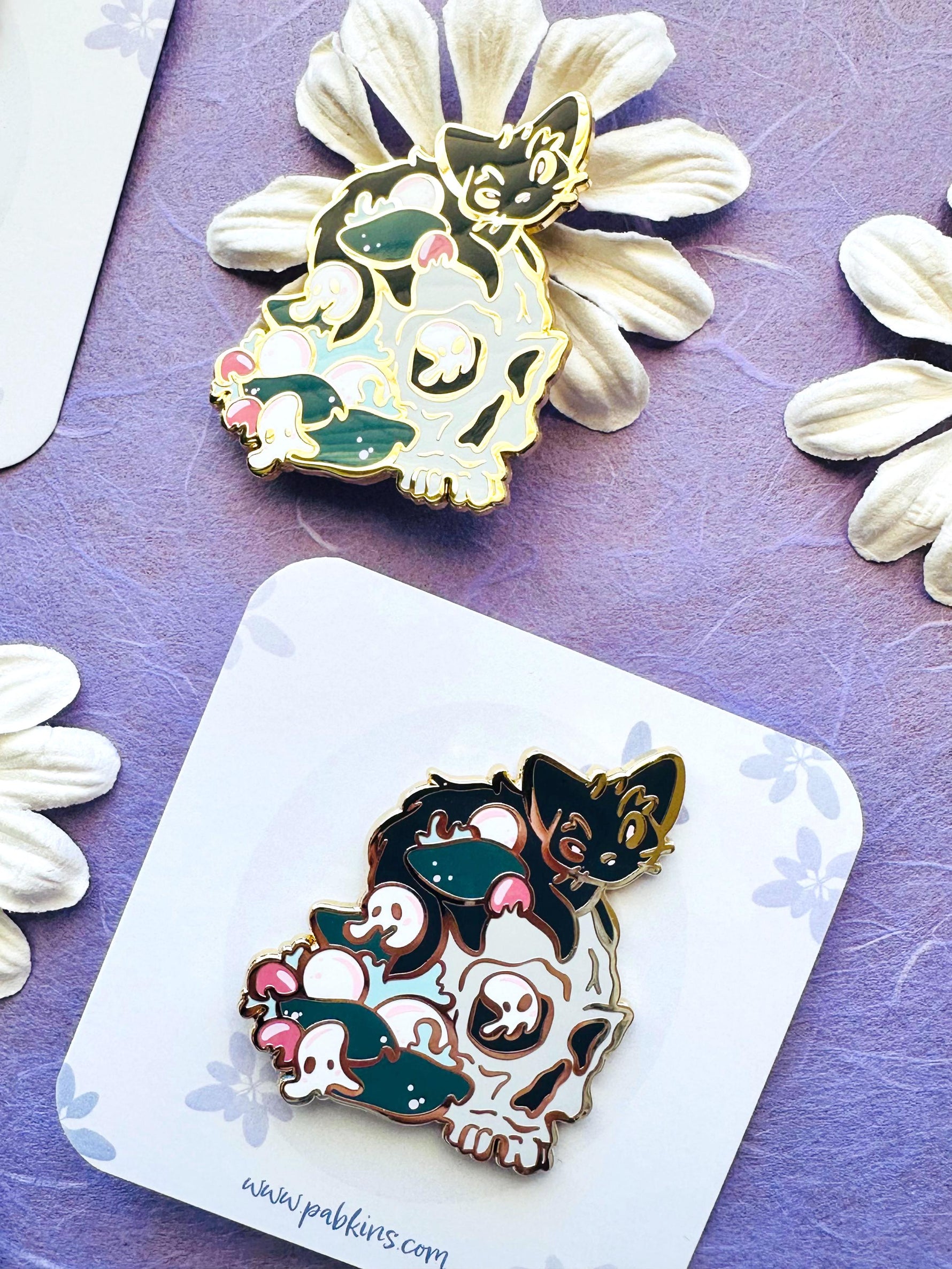 Spooky Black Cat Skull Guardian - Hard enamel pin double view