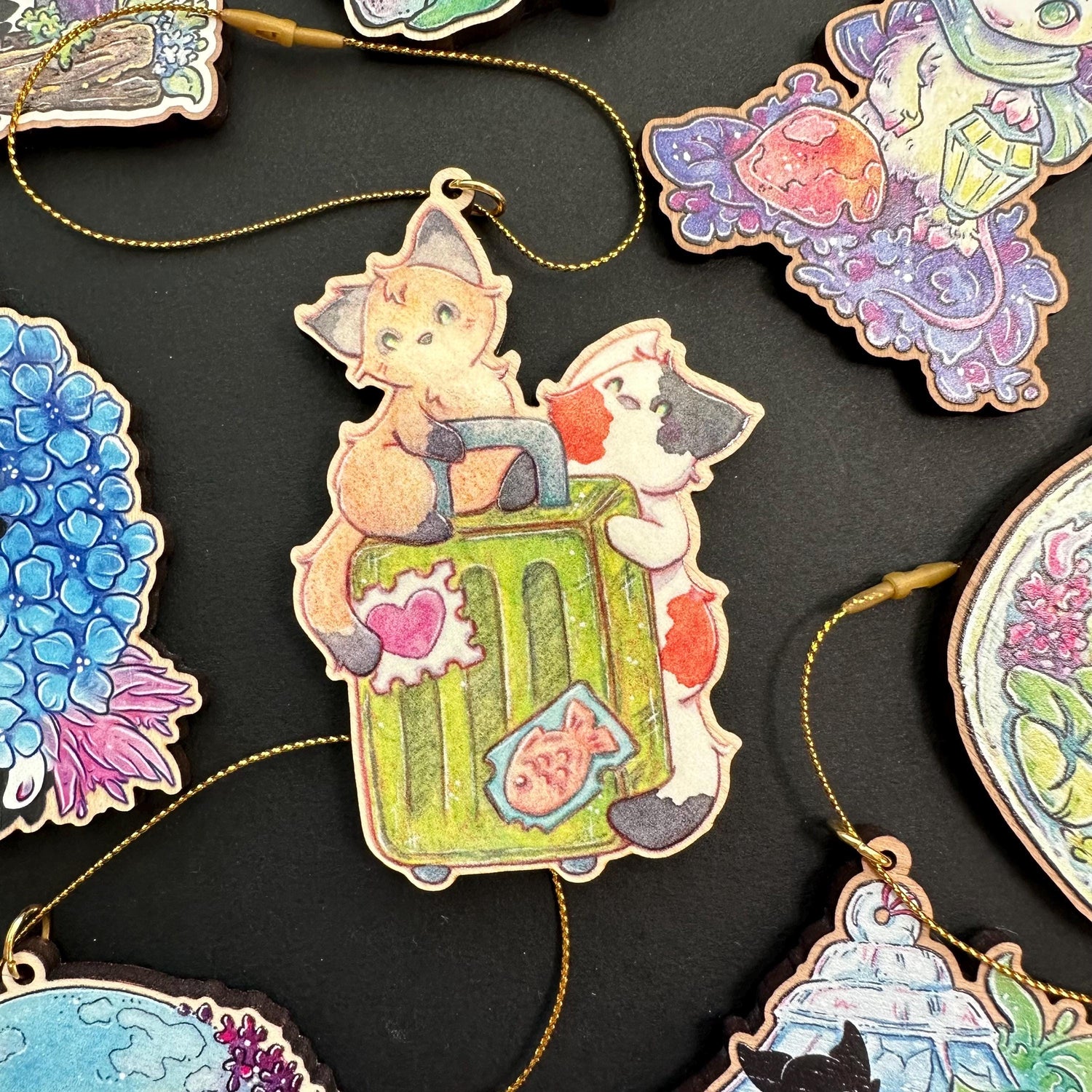 Traveling Cat Luggage - Ornament Alt View